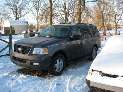 2005 Ford Expedition.JPG