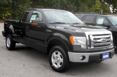 2009_Ford_F-150_XLT.jpg
