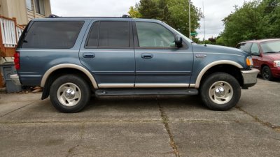 1998_Ford_Expedition_Side_Before.jpg