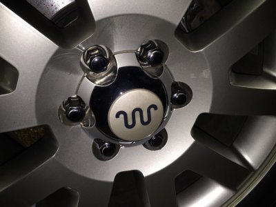Wheel and nuts.jpg Wheel and nuts.jpg
