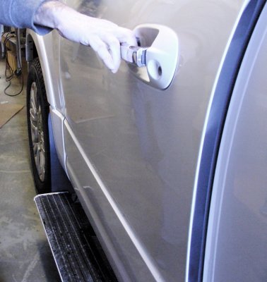 2011 Expedition running board.jpg