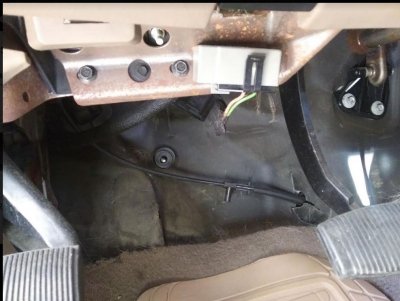 under the dash.JPG