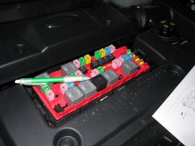 07 Expedition fuse box photo.jpg