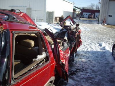 2-28-08-expedition-crash-4.jpg