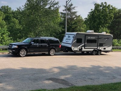 Camper Ford.jpg