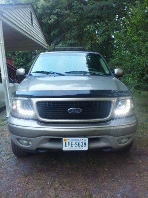 my 2002 eddie bauer expedition with my led running lights.jpg