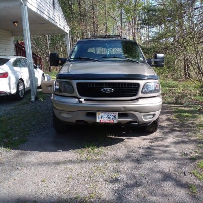 my 2002 Ford Eddie Bauer Expedition with my 30 inch led lightbar mounted to my luggage rack.jpg my 2002 Ford Eddie Bauer Expedition with my 30 inch led lightbar mounted to my luggage rack.jpg