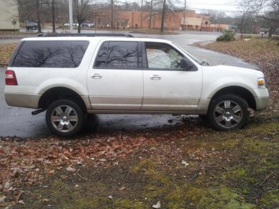 Ford Expedition EL in Full Articulation .. so-called.jpg