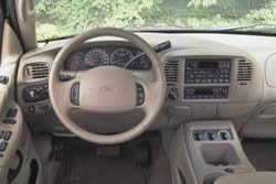 2002-ford-expedition-interior1.jpg