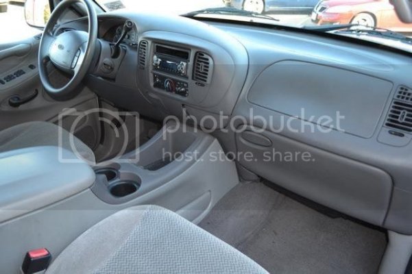 FordExp_Interior_2_zpsb02f761f.jpg