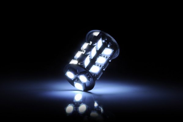 lumen-replacement-led-bulb-lighted-white.jpg