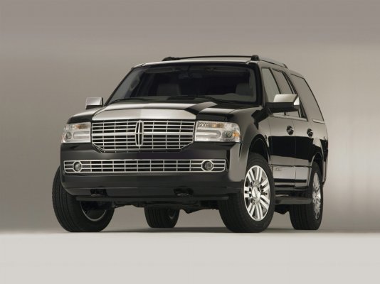 2011-Lincoln-Navigator-SUV-Base-4dr-4x2-Exterior.jpg