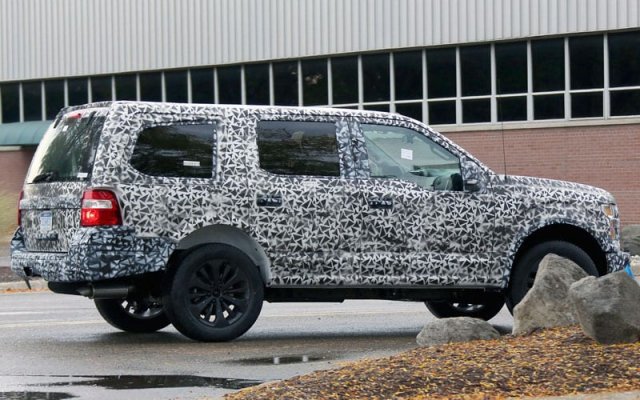 2018-Ford-Expedition-spy-shot-rear.jpg