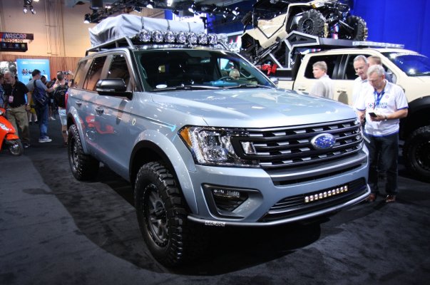 018-ford-expedition-baja-forged-adventurer-lge-cts.jpg