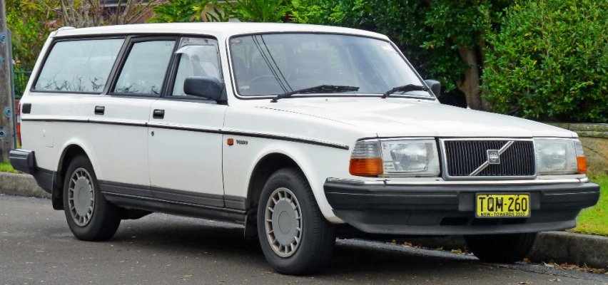 991_Volvo_240_GL_station_wagon_%282011-06-15%29_01.jpg