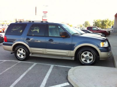 2005 Expedition.jpg
