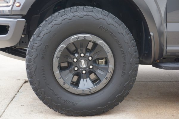Used-2018-Ford-F-150-Raptor.jpg