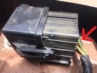DRL_Parking_Break_Relay_Box_with_Arrow.jpg