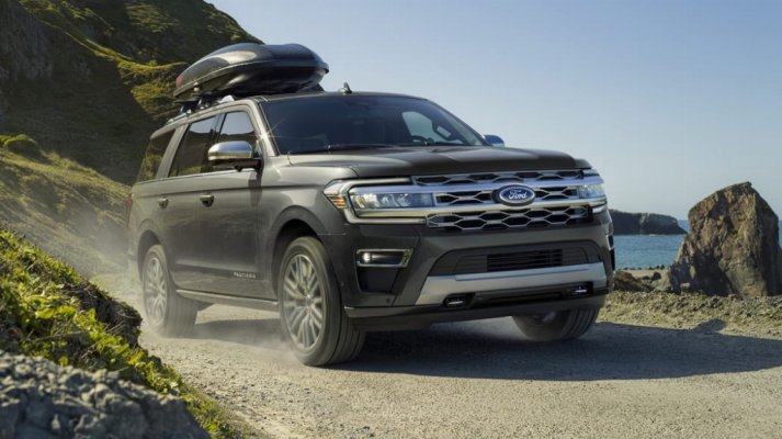 2022-Ford-Expedition-Platinum_Dark-Matter_01.jpg
