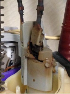 melted-fuel-pump3.jpg
