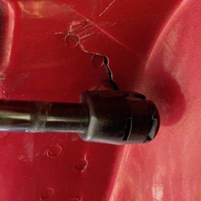crack left side liftgate.jpg