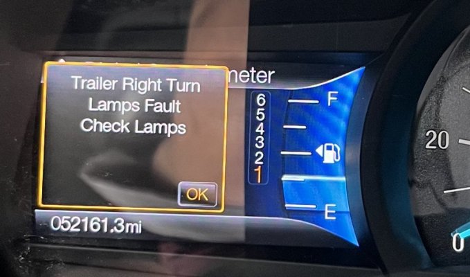 Dash Default Trailer Light Warning - Zoomed In.jpg Dash Default Trailer Light Warning - Zoomed In.jpg