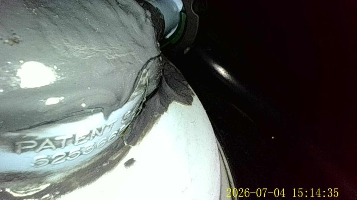 Front-valve-possible-new-crack.JPG Front-valve-possible-new-crack.JPG