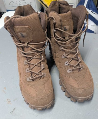 boots front.jpg