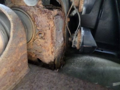 frame rust 3.jpg